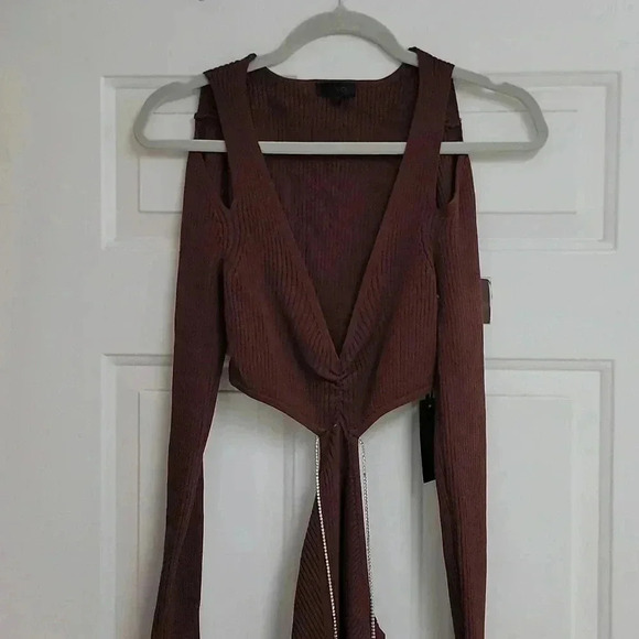 NWT h:ours Caeden Knit Dress with Chain in Chocolate - Picture 3 of 13